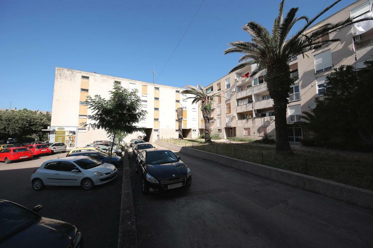 Apartman Zara Apartment Екстериор снимка