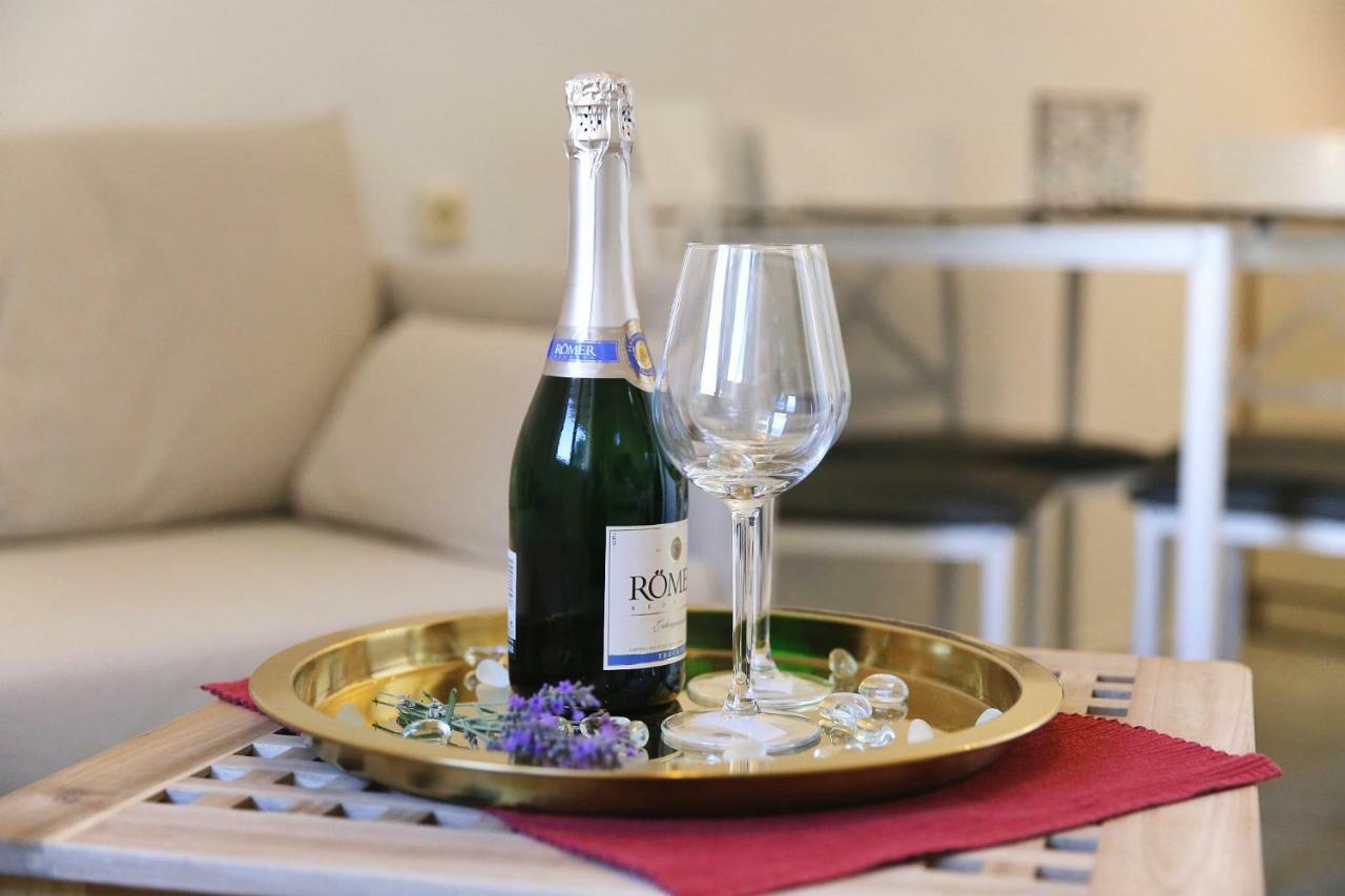 Apartman Zara Apartment Екстериор снимка