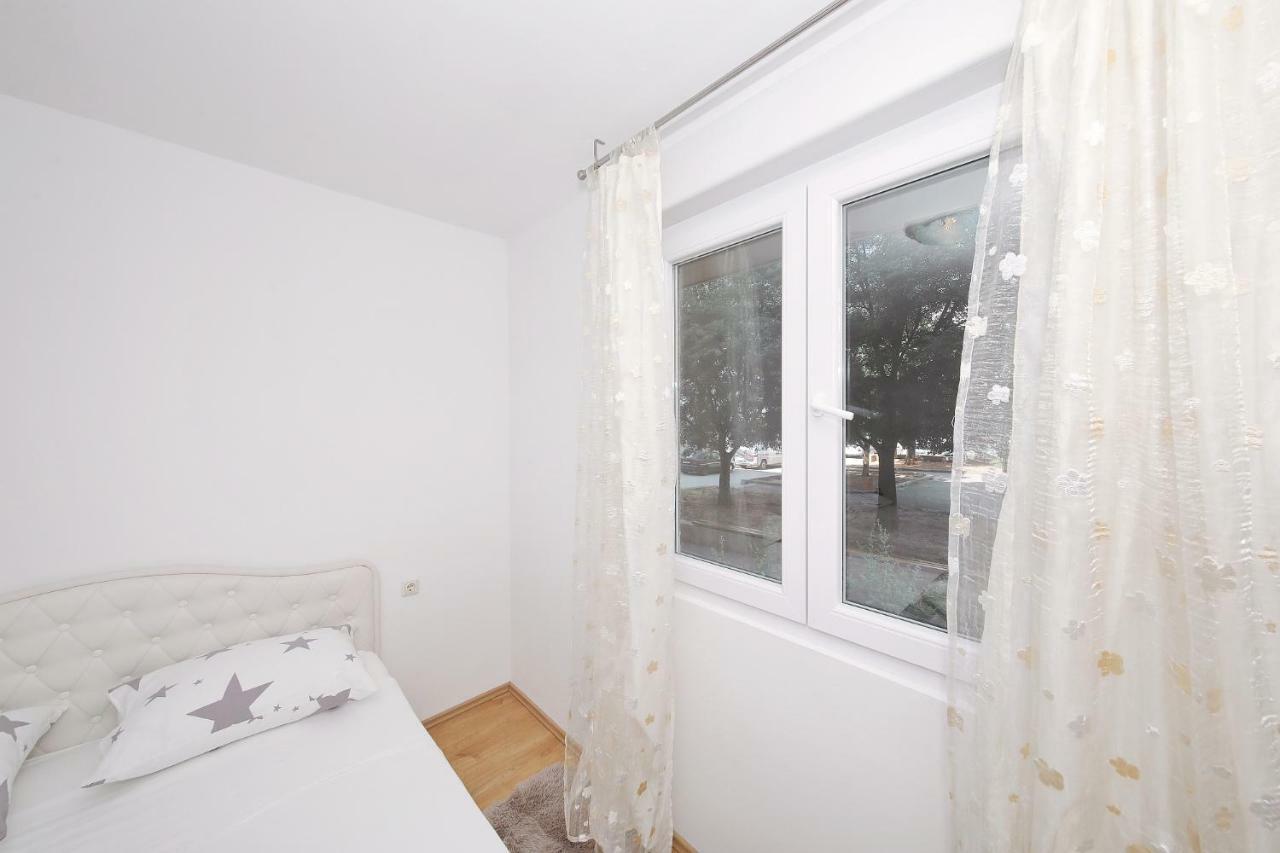 Apartman Zara Apartment Екстериор снимка