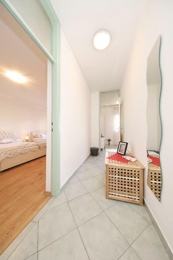 Apartman Zara Apartment Екстериор снимка