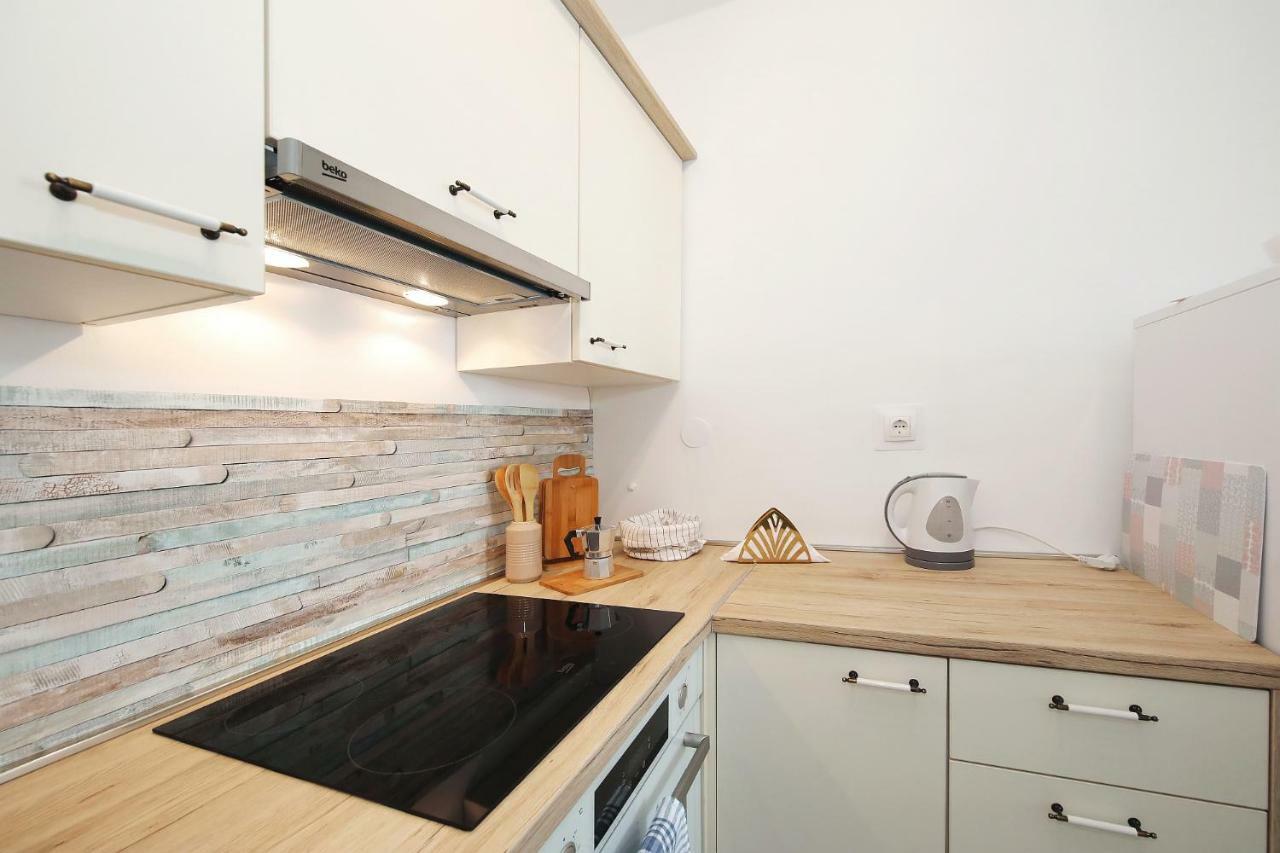 Apartman Zara Apartment Екстериор снимка